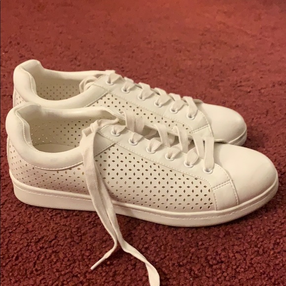 sam edelman white sneakers